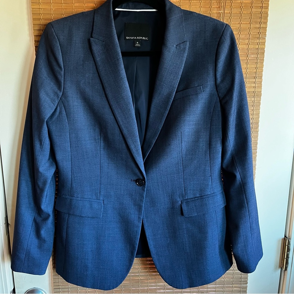 Banana Republic Women’s Navy Blazer